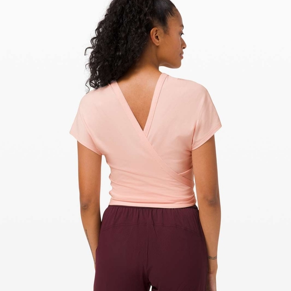 Lululemon wrap t-shirt sz2 - Picture 4 of 10